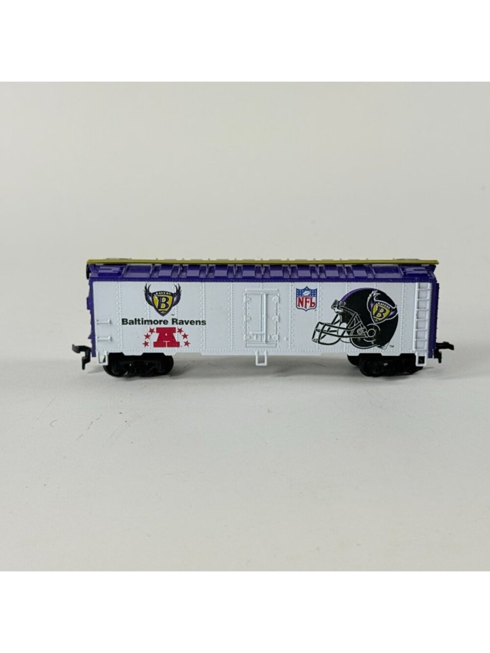 NFL Baltimore Ravens Freight Box Train Car HO Scale White & Purple